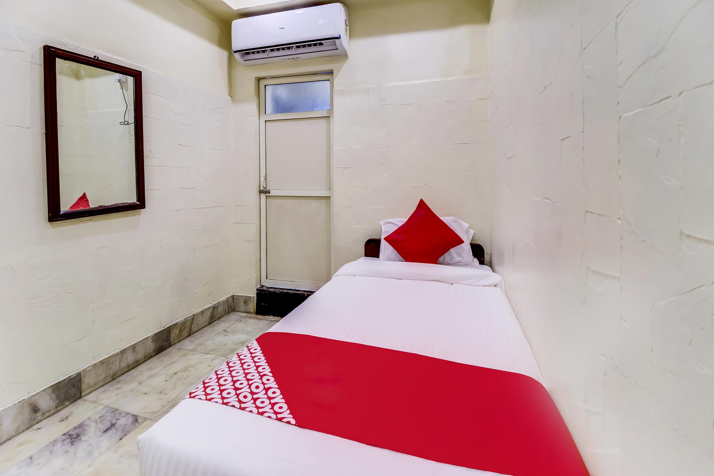 Super Oyo Hotel Dreamland Bombay Extérieur photo