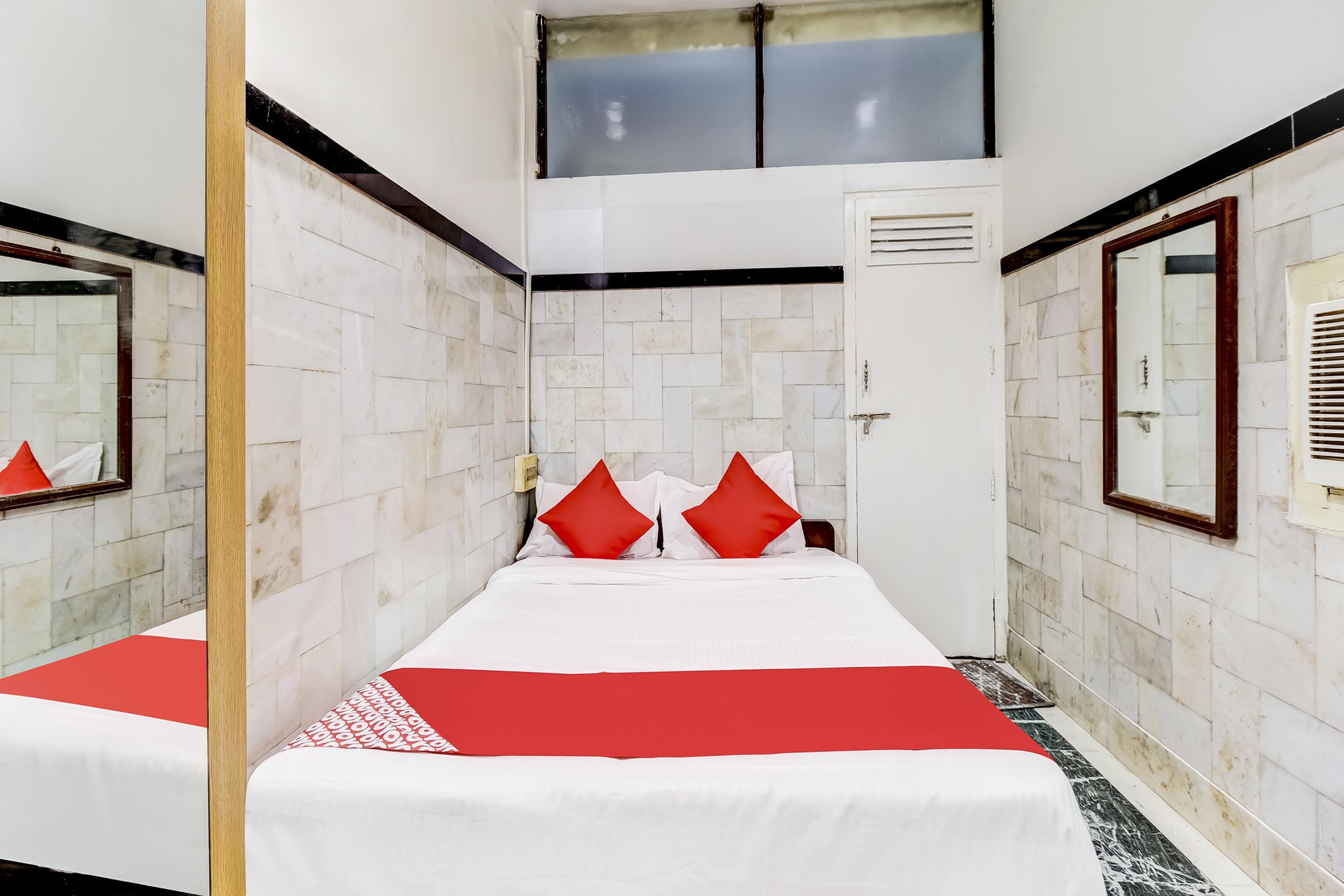 Super Oyo Hotel Dreamland Bombay Extérieur photo