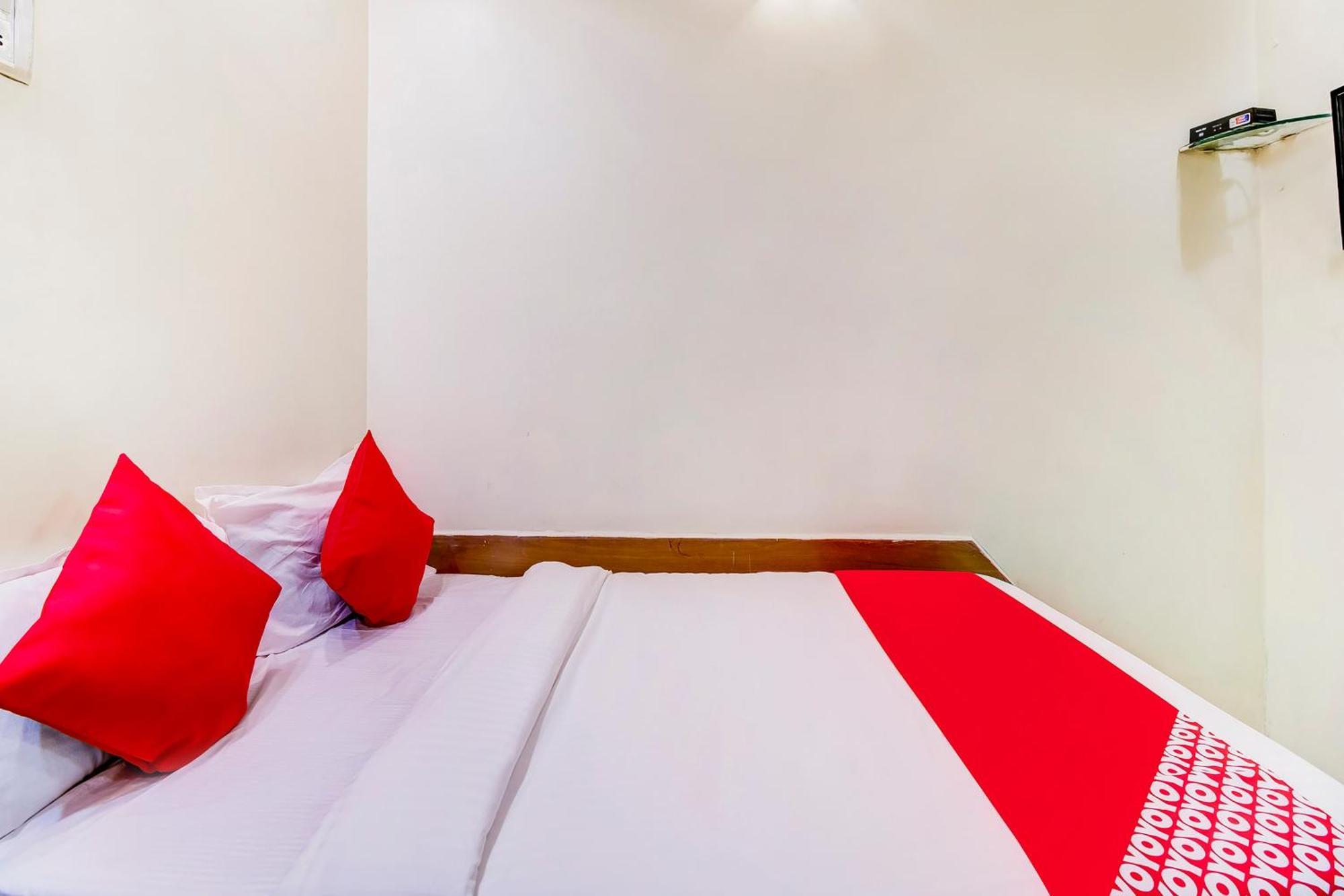 Super Oyo Hotel Dreamland Bombay Extérieur photo