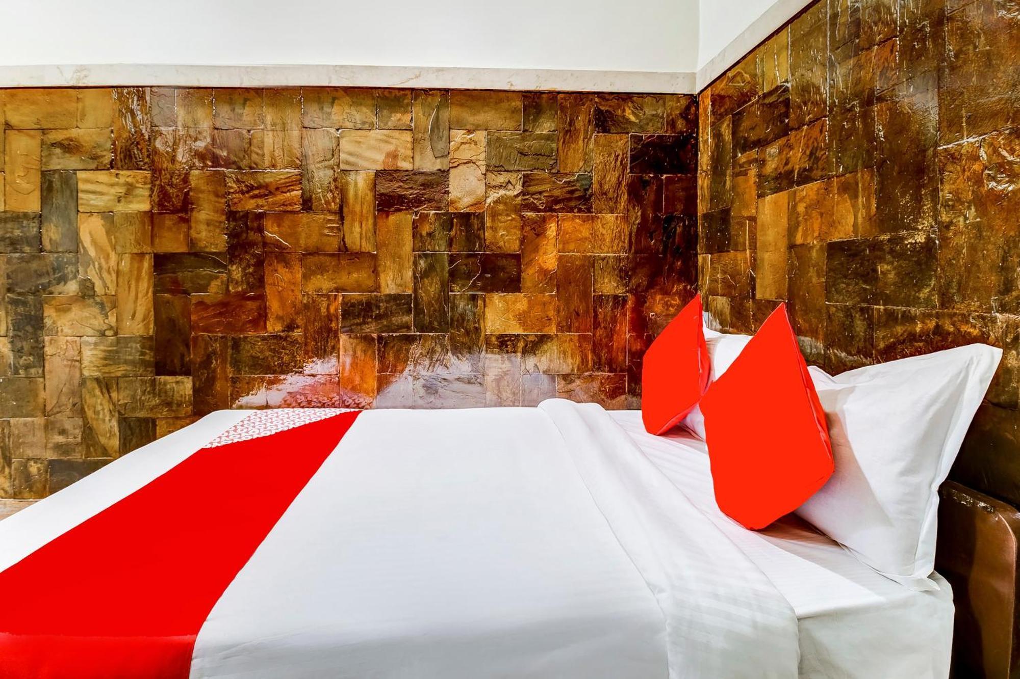Super Oyo Hotel Dreamland Bombay Extérieur photo