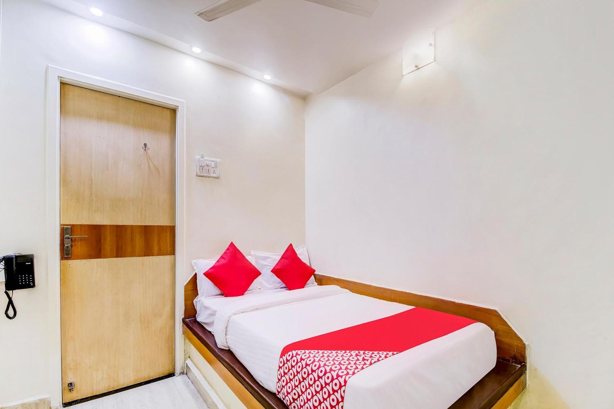 Super Oyo Hotel Dreamland Bombay Extérieur photo