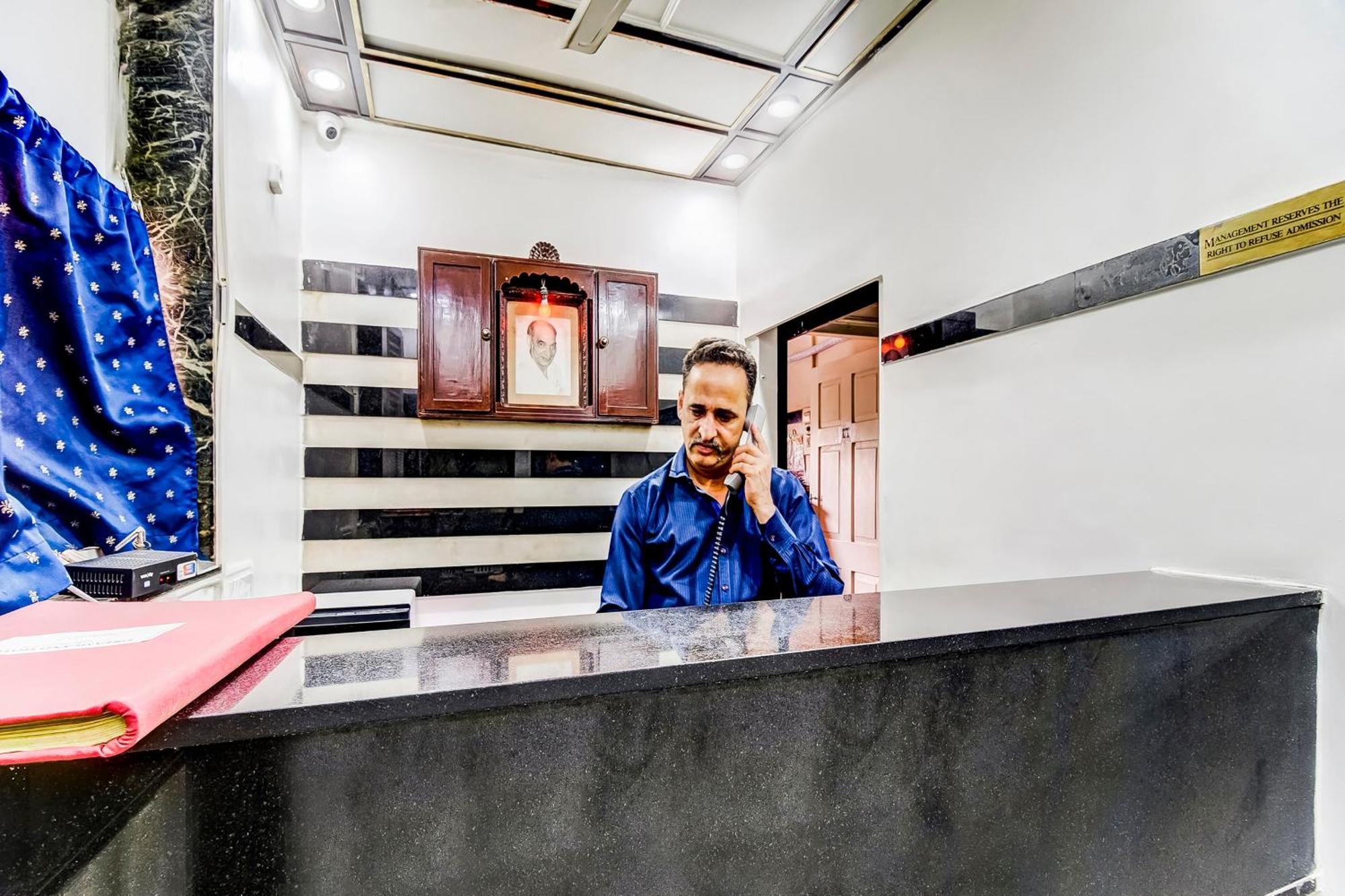 Super Oyo Hotel Dreamland Bombay Extérieur photo
