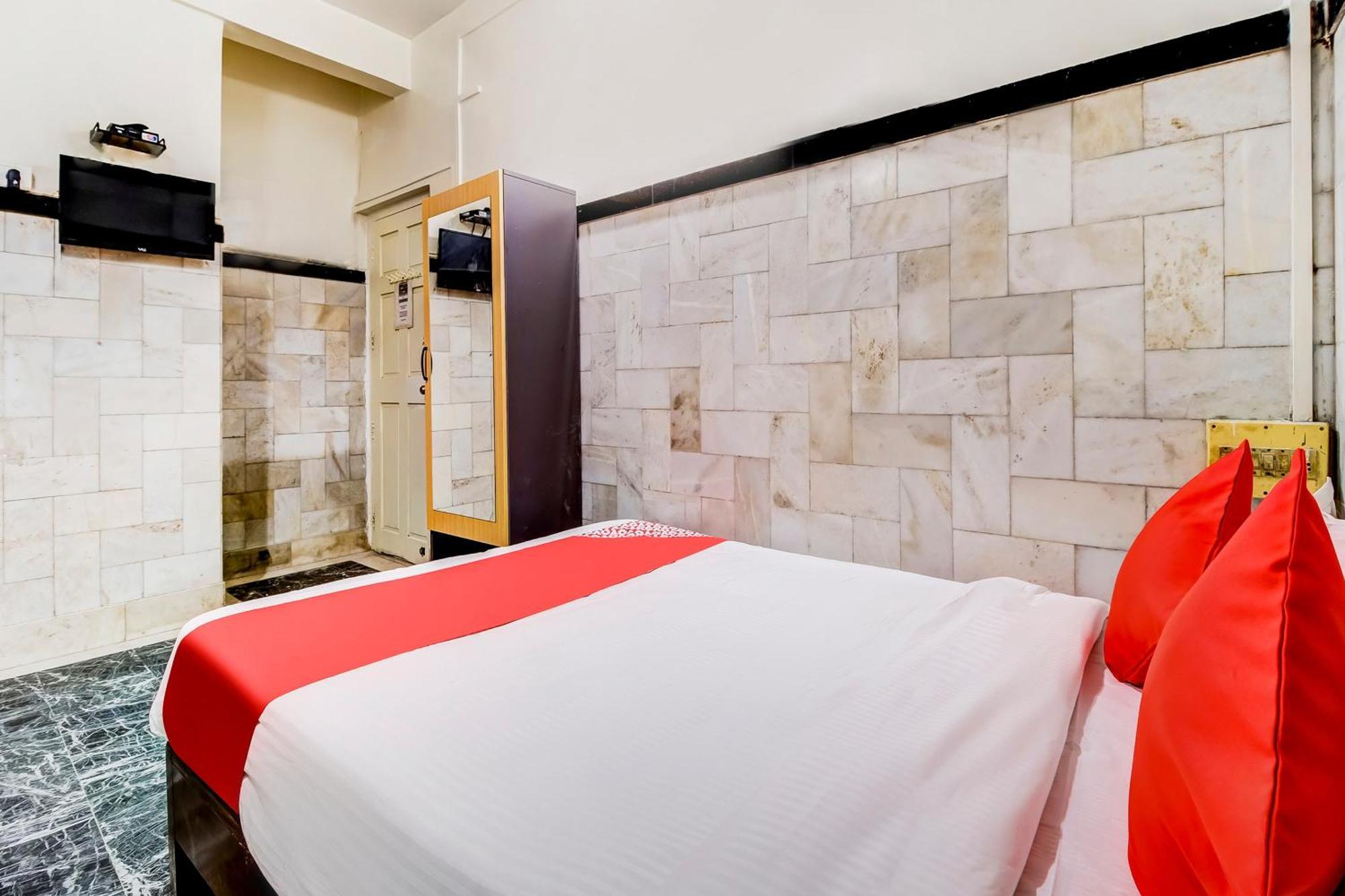 Super Oyo Hotel Dreamland Bombay Extérieur photo